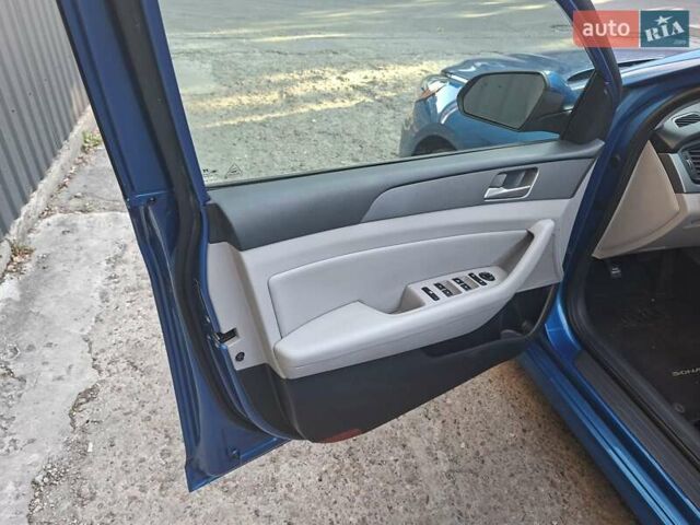 Хендай Соната 2017 в Киеве на Automoto.ua Синий Хендай Соната, объемом двигателя 2.36 л и пробегом 90 тыс. км за 11999 $, фото 20 на Automoto.ua