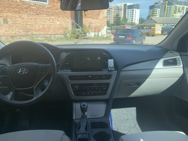 Синий Хендай Соната, объемом двигателя 2.4 л и пробегом 192 тыс. км за 10800 $, фото 6 на Automoto.ua