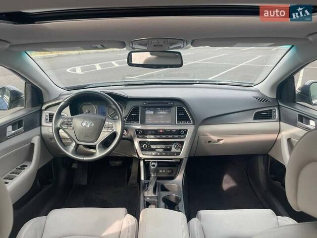 Синій Хендай Соната, об'ємом двигуна 2.36 л та пробігом 162 тис. км за 12500 $, фото 17 на Automoto.ua