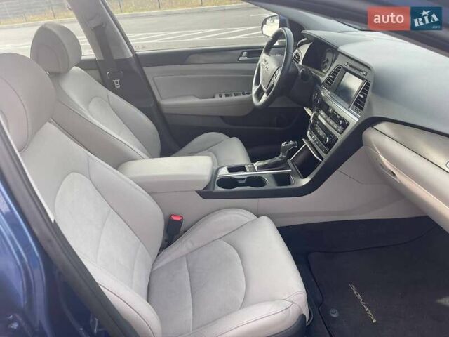 Синій Хендай Соната, об'ємом двигуна 2.36 л та пробігом 162 тис. км за 12500 $, фото 15 на Automoto.ua