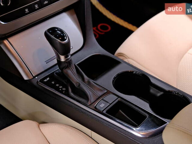 Синий Хендай Соната, объемом двигателя 2.4 л и пробегом 229 тыс. км за 10900 $, фото 15 на Automoto.ua