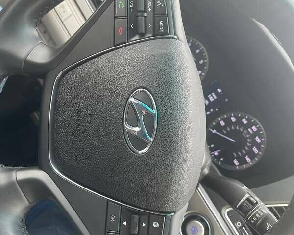 Синій Хендай Соната, об'ємом двигуна 2.36 л та пробігом 162 тис. км за 12500 $, фото 21 на Automoto.ua