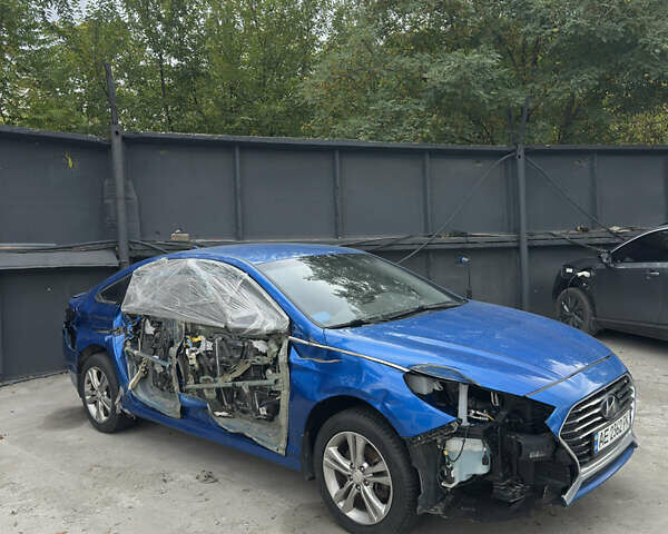 Синий Хендай Соната, объемом двигателя 2.36 л и пробегом 85 тыс. км за 5500 $, фото 2 на Automoto.ua