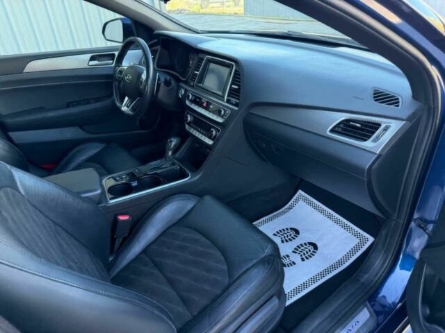 Синий Хендай Соната, объемом двигателя 2.4 л и пробегом 31 тыс. км за 1800 $, фото 8 на Automoto.ua