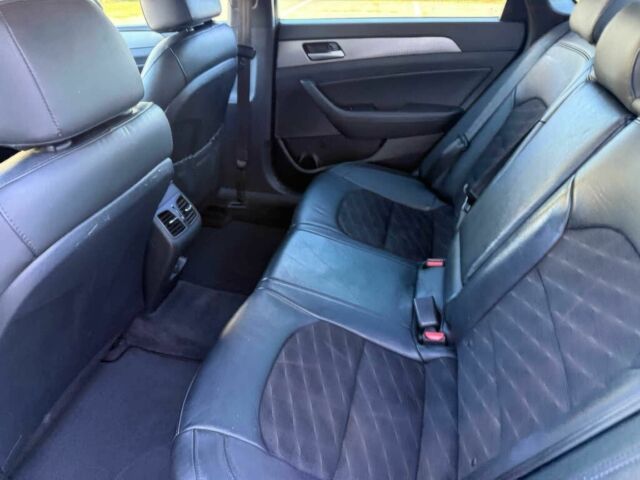 Синий Хендай Соната, объемом двигателя 2.4 л и пробегом 31 тыс. км за 1800 $, фото 13 на Automoto.ua