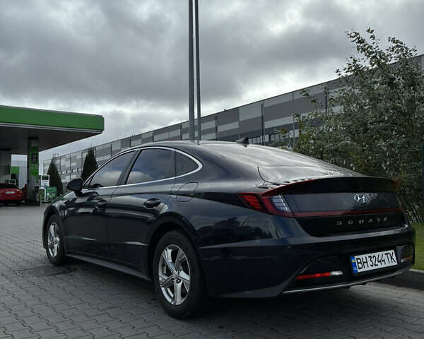 Синій Хендай Соната, об'ємом двигуна 2 л та пробігом 172 тис. км за 20000 $, фото 3 на Automoto.ua