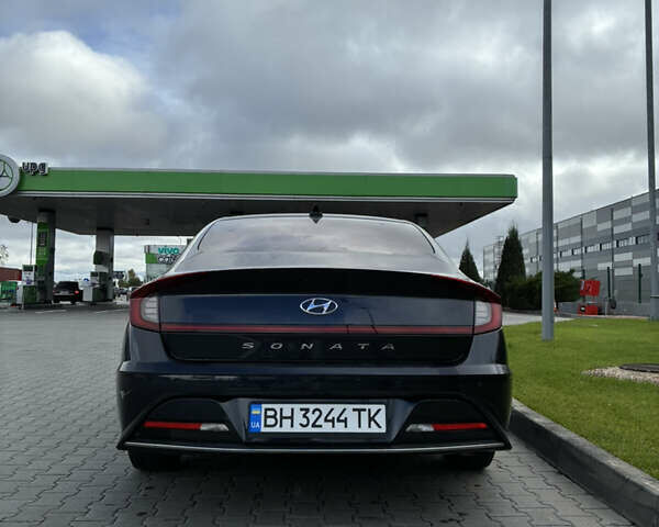 Синій Хендай Соната, об'ємом двигуна 2 л та пробігом 172 тис. км за 20000 $, фото 4 на Automoto.ua