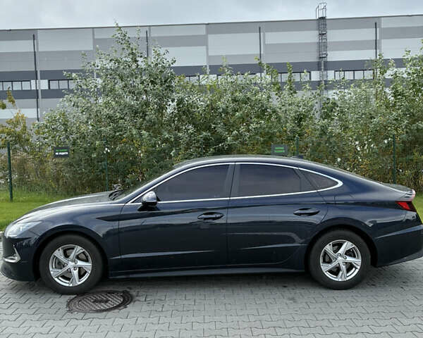 Синій Хендай Соната, об'ємом двигуна 2 л та пробігом 172 тис. км за 20000 $, фото 2 на Automoto.ua