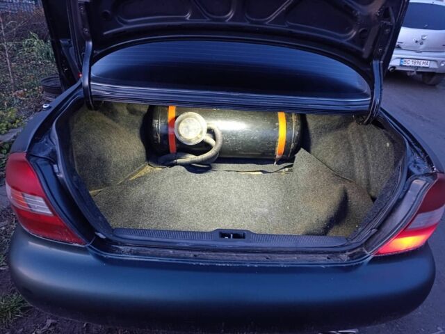 Зеленый Хендай Соната, объемом двигателя 0 л и пробегом 300 тыс. км за 1650 $, фото 6 на Automoto.ua