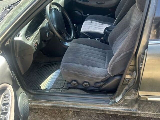 Зелений Хендай Соната, об'ємом двигуна 2 л та пробігом 500 тис. км за 750 $, фото 5 на Automoto.ua