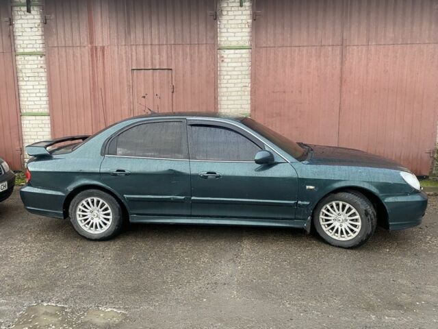 Зеленый Хендай Соната, объемом двигателя 2 л и пробегом 201 тыс. км за 2850 $, фото 2 на Automoto.ua