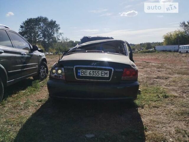 Зеленый Хендай Соната, объемом двигателя 2 л и пробегом 210 тыс. км за 1000 $, фото 1 на Automoto.ua