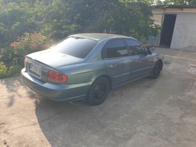 Зеленый Хендай Соната, объемом двигателя 2 л и пробегом 245 тыс. км за 3100 $, фото 5 на Automoto.ua