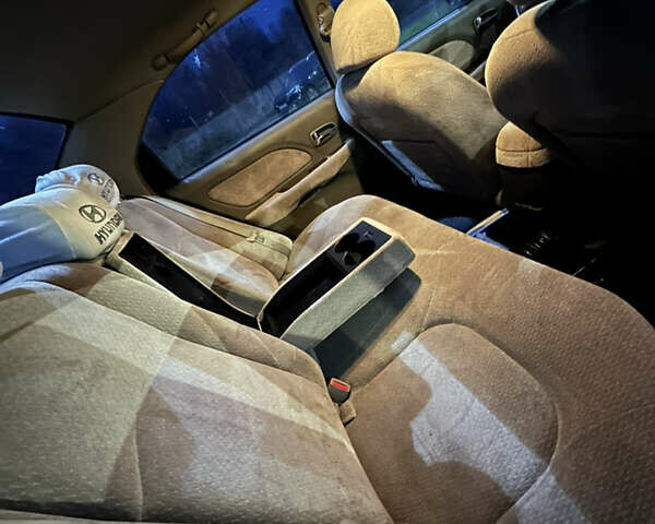 Зеленый Хендай Соната, объемом двигателя 2 л и пробегом 291 тыс. км за 2850 $, фото 16 на Automoto.ua