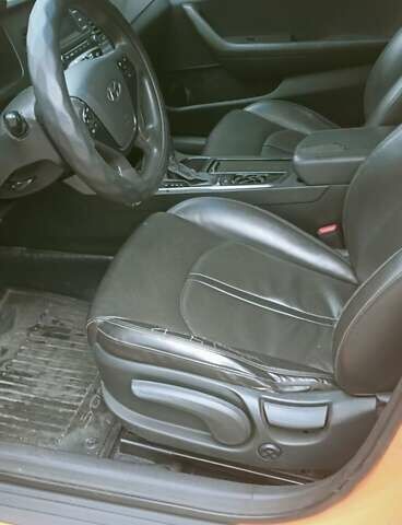 Оранжевый Хендай Соната, объемом двигателя 2 л и пробегом 390 тыс. км за 6800 $, фото 6 на Automoto.ua