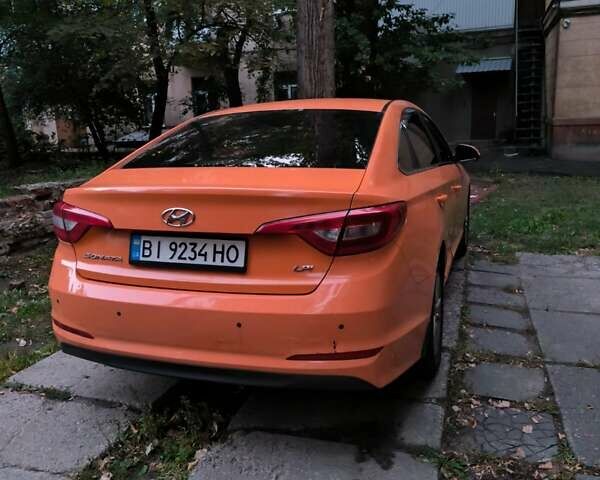 Оранжевый Хендай Соната, объемом двигателя 2 л и пробегом 440 тыс. км за 6500 $, фото 4 на Automoto.ua