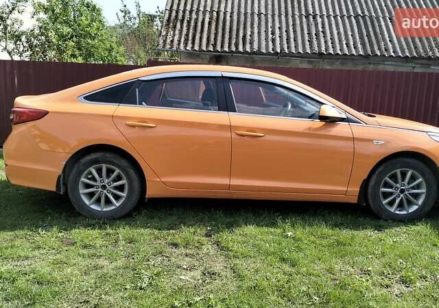 Хендай Соната 2015 в Тернополе на Automoto.ua Оранжевый Хендай Соната, объемом двигателя 2 л и пробегом 420 тыс. км за 7700 $, фото 5 на Automoto.ua