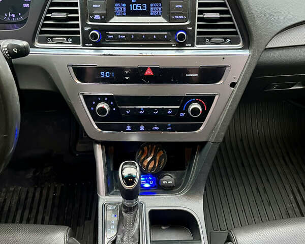 Помаранчевий Хендай Соната, об'ємом двигуна 2 л та пробігом 486 тис. км за 6500 $, фото 15 на Automoto.ua