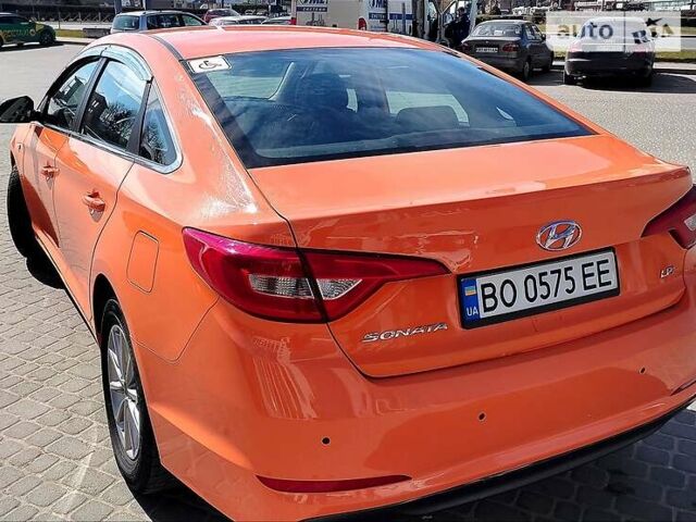 Оранжевый Хендай Соната, объемом двигателя 2 л и пробегом 500 тыс. км за 7800 $, фото 13 на Automoto.ua