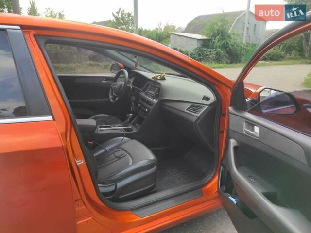 Оранжевый Хендай Соната, объемом двигателя 2 л и пробегом 200 тыс. км за 11500 $, фото 9 на Automoto.ua