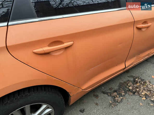 Оранжевый Хендай Соната, объемом двигателя 2 л и пробегом 560 тыс. км за 4999 $, фото 8 на Automoto.ua