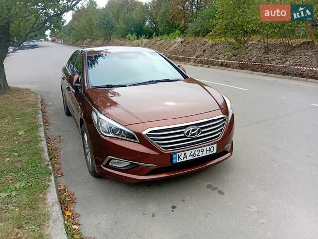 Оранжевый Хендай Соната, объемом двигателя 2 л и пробегом 340 тыс. км за 9900 $, фото 4 на Automoto.ua