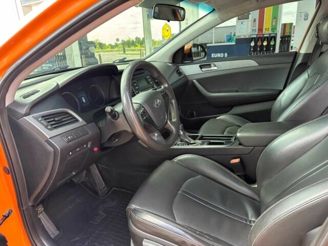 Помаранчевий Хендай Соната, об'ємом двигуна 2 л та пробігом 320 тис. км за 79999 $, фото 6 на Automoto.ua