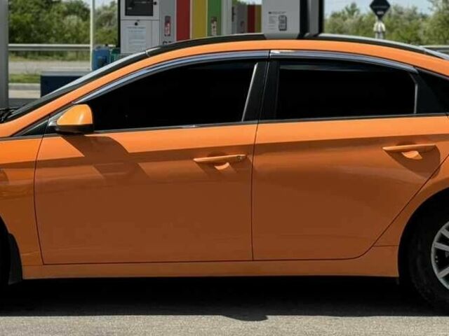 Помаранчевий Хендай Соната, об'ємом двигуна 2 л та пробігом 320 тис. км за 79999 $, фото 1 на Automoto.ua