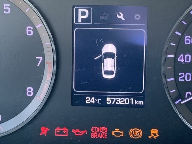 Оранжевый Хендай Соната, объемом двигателя 2 л и пробегом 573 тыс. км за 4800 $, фото 7 на Automoto.ua