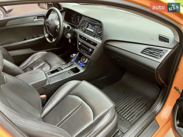 Помаранчевий Хендай Соната, об'ємом двигуна 2 л та пробігом 486 тис. км за 6500 $, фото 16 на Automoto.ua