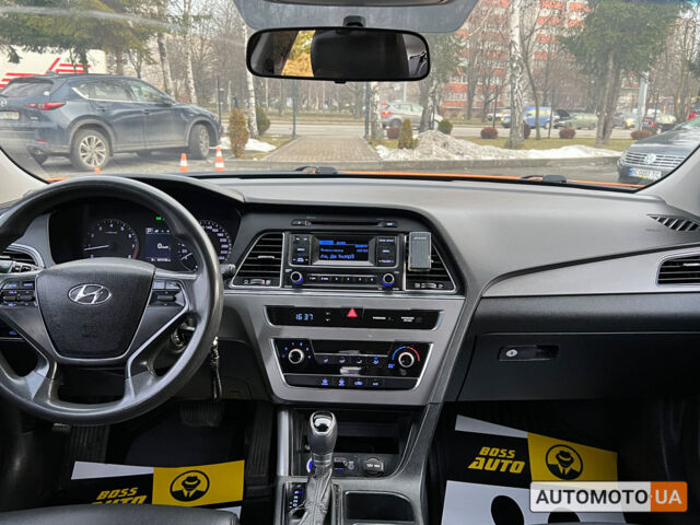 Помаранчевий Хендай Соната, об'ємом двигуна 2 л та пробігом 537 тис. км за 8999 $, фото 10 на Automoto.ua