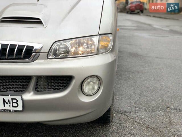 Серый Хендай Старекс, объемом двигателя 2.48 л и пробегом 191 тыс. км за 5000 $, фото 9 на Automoto.ua