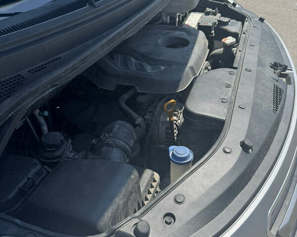 Серый Хендай Старекс, объемом двигателя 2.5 л и пробегом 147 тыс. км за 21500 $, фото 21 на Automoto.ua