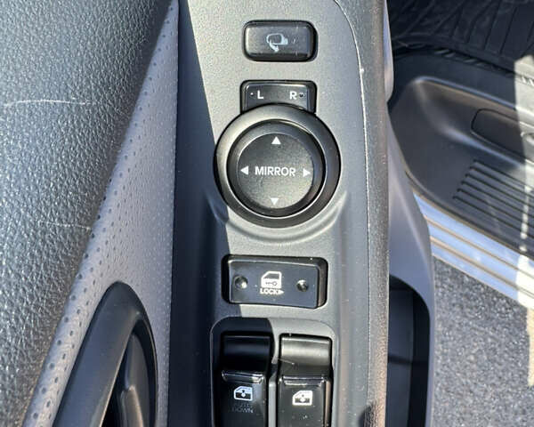 Серый Хендай Старекс, объемом двигателя 2.5 л и пробегом 147 тыс. км за 21500 $, фото 13 на Automoto.ua