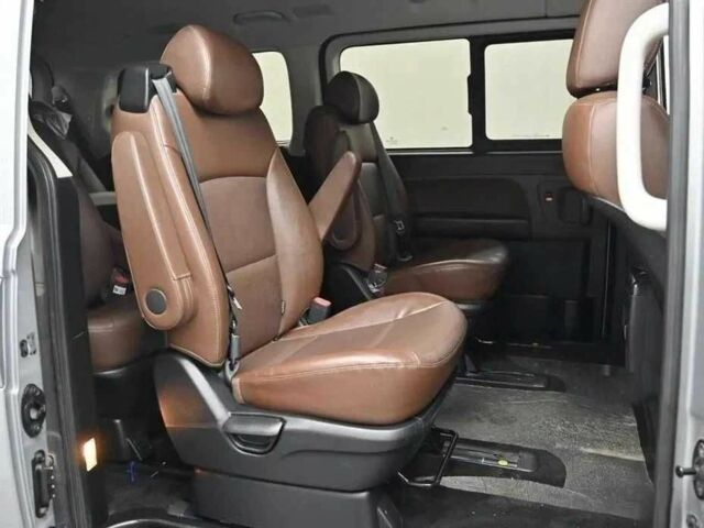 Хендай Старекс 2020 в Киеве на Automoto.ua Серый Хендай Старекс, объемом двигателя 2.5 л и пробегом 27 тыс. км за 21000 $, фото 10 на Automoto.ua