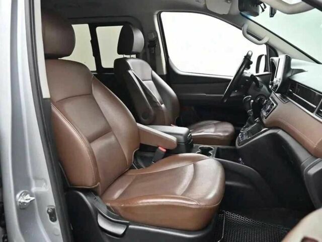 Хендай Старекс 2020 в Киеве на Automoto.ua Серый Хендай Старекс, объемом двигателя 2.5 л и пробегом 27 тыс. км за 21000 $, фото 4 на Automoto.ua