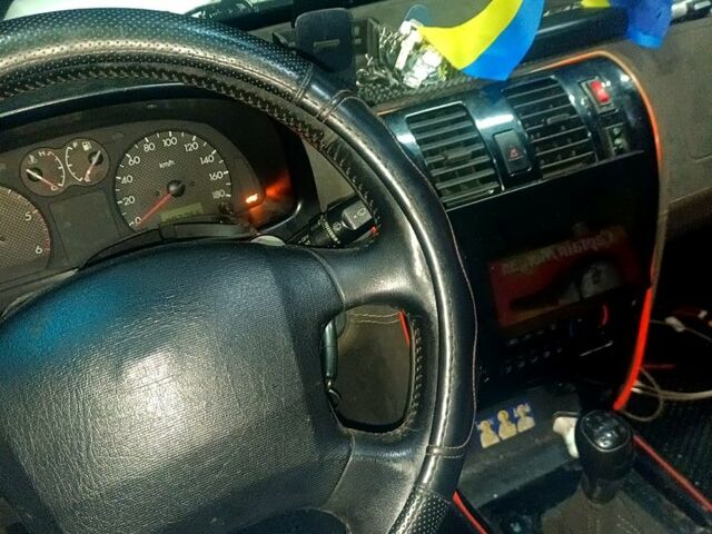 Білий Хендай Терракан, об'ємом двигуна 2.5 л та пробігом 390 тис. км за 6500 $, фото 4 на Automoto.ua