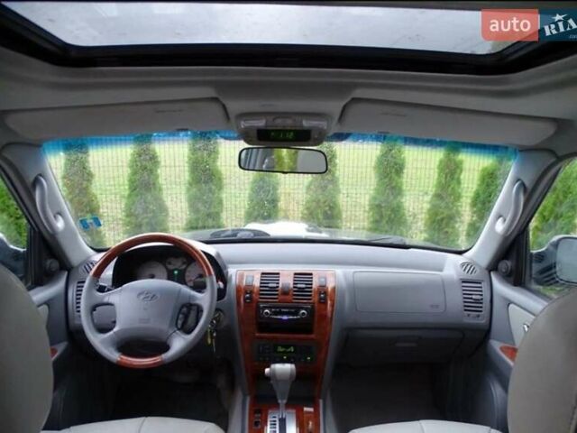 Черный Хендай Терракан, объемом двигателя 2.9 л и пробегом 275 тыс. км за 3200 $, фото 9 на Automoto.ua