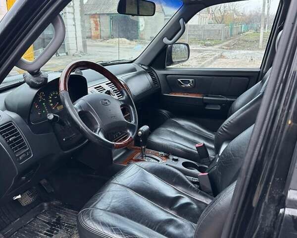 Черный Хендай Терракан, объемом двигателя 0 л и пробегом 246 тыс. км за 3800 $, фото 2 на Automoto.ua