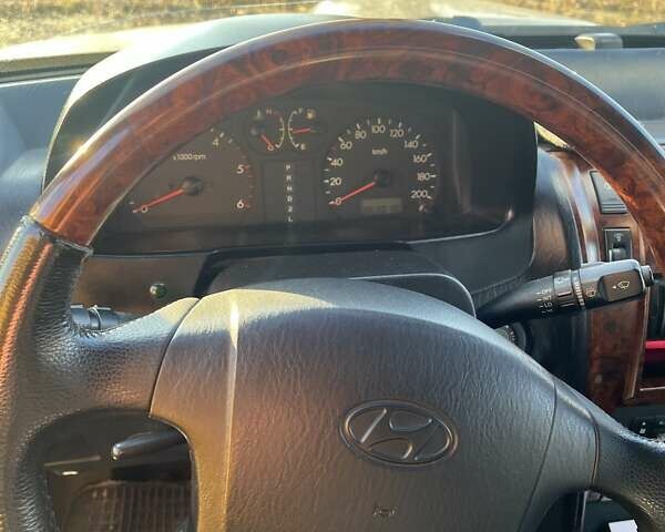 Черный Хендай Терракан, объемом двигателя 2.9 л и пробегом 363 тыс. км за 5800 $, фото 6 на Automoto.ua