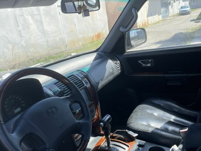 Черный Хендай Терракан, объемом двигателя 2.9 л и пробегом 220 тыс. км за 4100 $, фото 3 на Automoto.ua