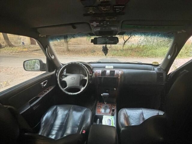 Чорний Хендай Терракан, об'ємом двигуна 0 л та пробігом 1000 тис. км за 5000 $, фото 6 на Automoto.ua