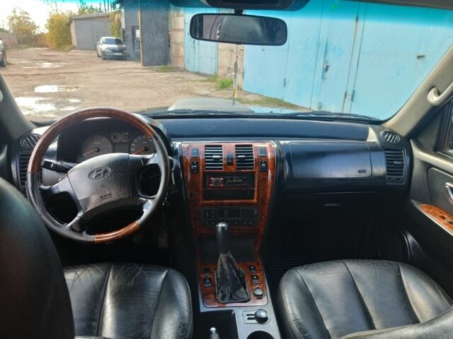 Хендай Терракан 2004 у Кривому Розі на Automoto.ua Чорний Хендай Терракан, об'ємом двигуна 2.9 л та пробігом 300 тис. км за 3700 $, фото 5 на Automoto.ua