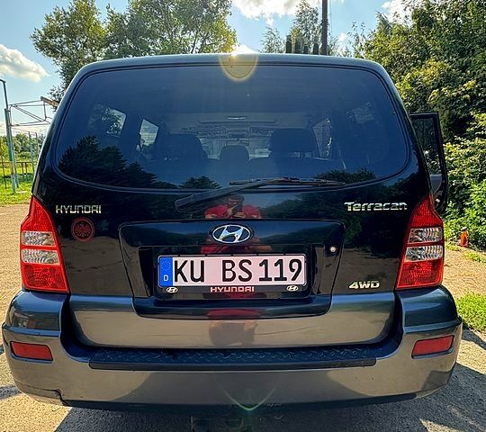 Черный Хендай Терракан, объемом двигателя 2.9 л и пробегом 243 тыс. км за 5000 $, фото 11 на Automoto.ua