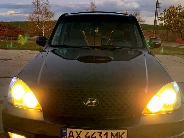 Черный Хендай Терракан, объемом двигателя 2.9 л и пробегом 251 тыс. км за 7500 $, фото 2 на Automoto.ua