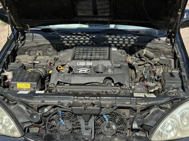 Черный Хендай Терракан, объемом двигателя 2.9 л и пробегом 243 тыс. км за 4900 $, фото 9 на Automoto.ua