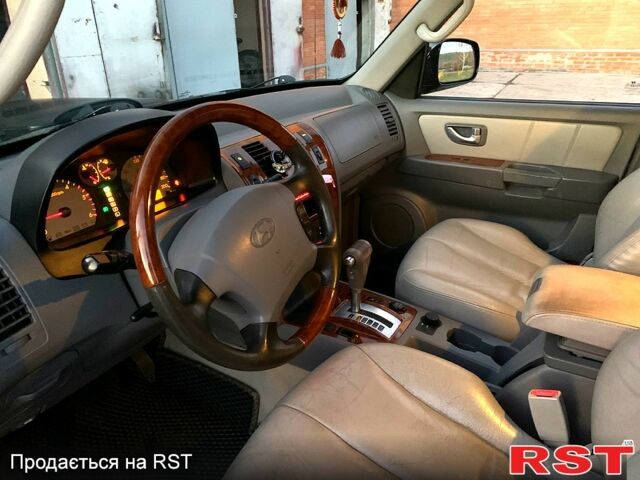 Черный Хендай Терракан, объемом двигателя 2.9 л и пробегом 251 тыс. км за 7500 $, фото 9 на Automoto.ua