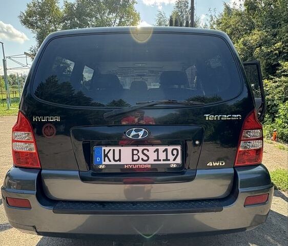 Черный Хендай Терракан, объемом двигателя 2.9 л и пробегом 243 тыс. км за 4900 $, фото 11 на Automoto.ua