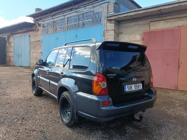 Хендай Терракан 2004 у Кривому Розі на Automoto.ua Чорний Хендай Терракан, об'ємом двигуна 2.9 л та пробігом 300 тис. км за 3700 $, фото 1 на Automoto.ua