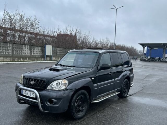 Черный Хендай Терракан, объемом двигателя 2.9 л и пробегом 320 тыс. км за 2900 $, фото 1 на Automoto.ua